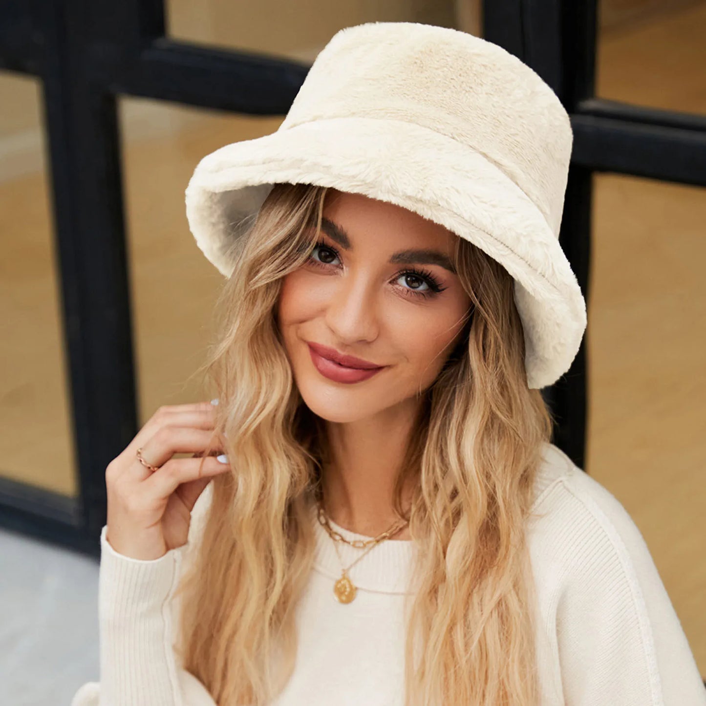 Faux Fur Wide Brim Plush Bucket Hat